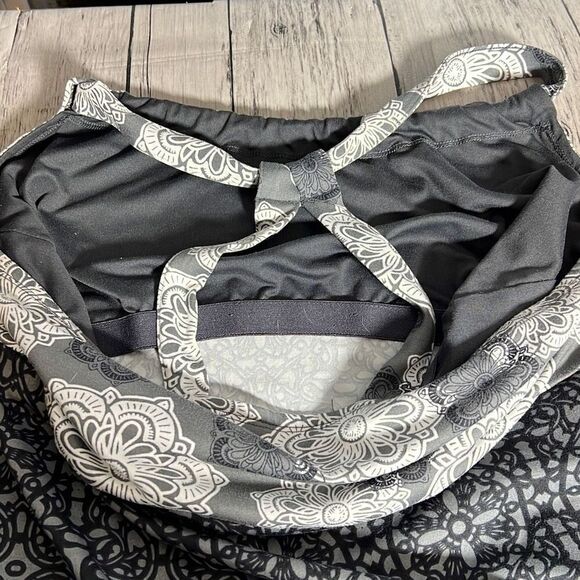 Lola Women's Halter Neck Print Allover Gray Mini Dress Size L - Picture 6 of 8